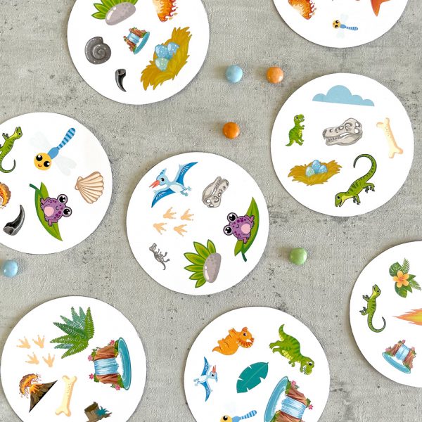 Dino Dobble Spielkarten am Kindergeburtstag