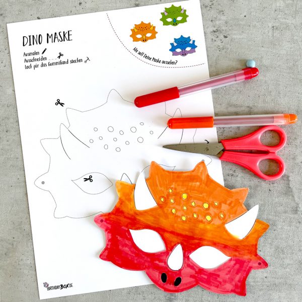 Dino Maske basteln am Kindergeburtstag